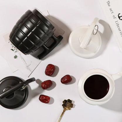 Creative Grenade Mug Funny Coffee Cup Shaped Ceramic Cup with Lid Modeling Cup Living Room Home Decoration 350ml Water Cup